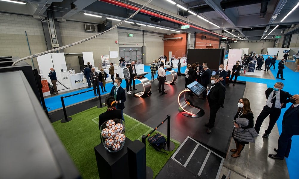CONNEXT21-Mastercard-Stand-TopRear-Competitive Mind